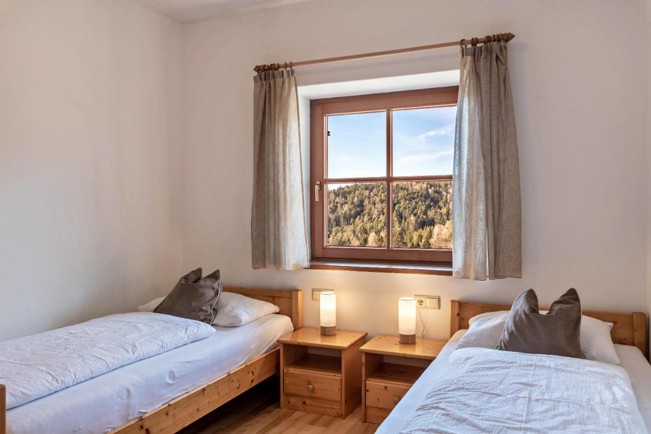 Alpin Farm Linde - Oberweidacherhof Collalbo Dış mekan fotoğraf